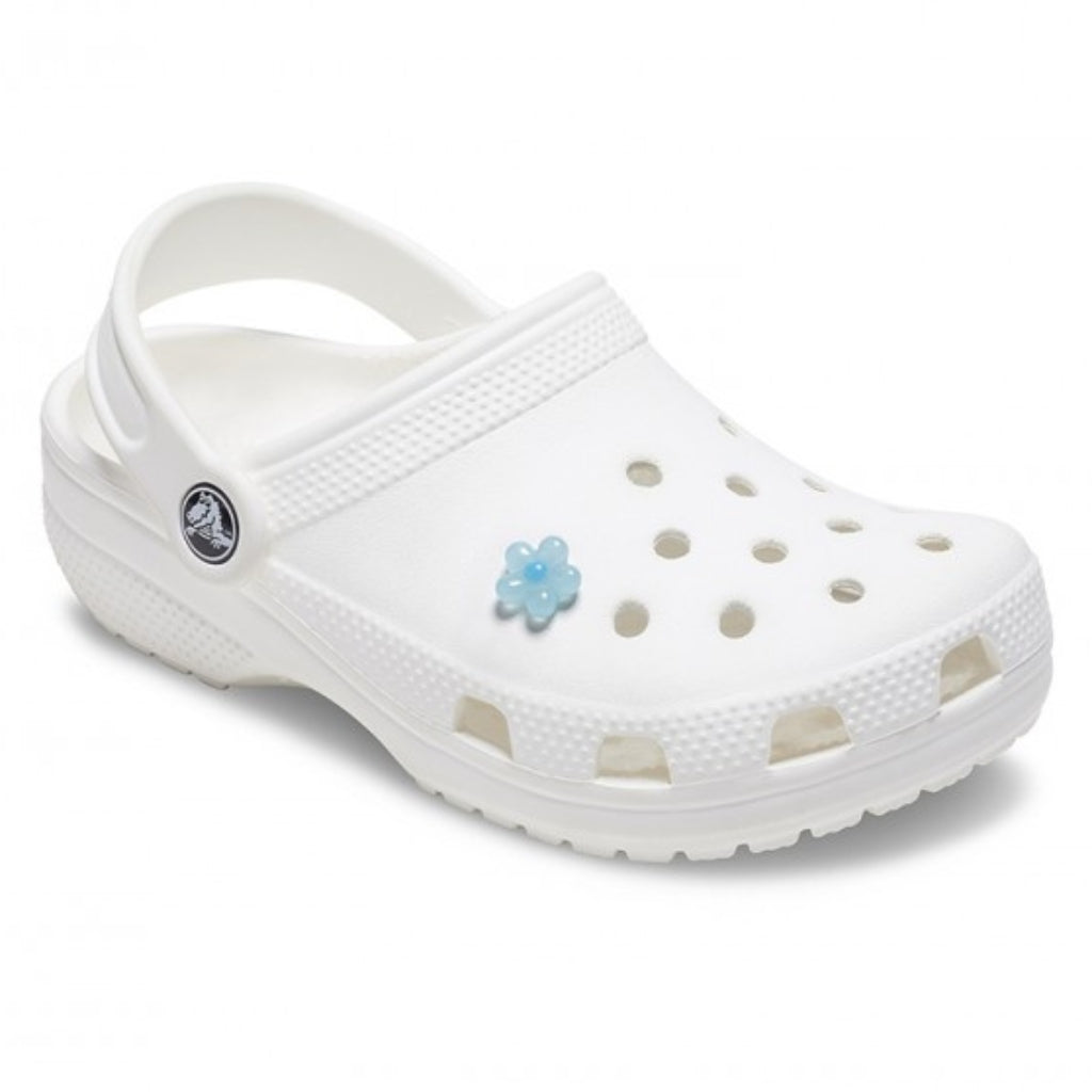 Expressive Floral Light Blue